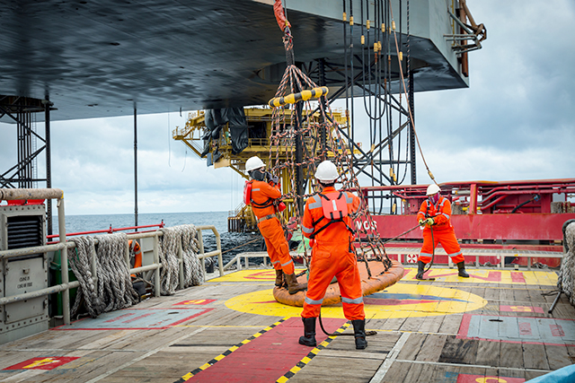 Personal basket tranfer form supply boat to oil&gas rig offshor