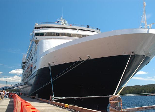 Cruise ship