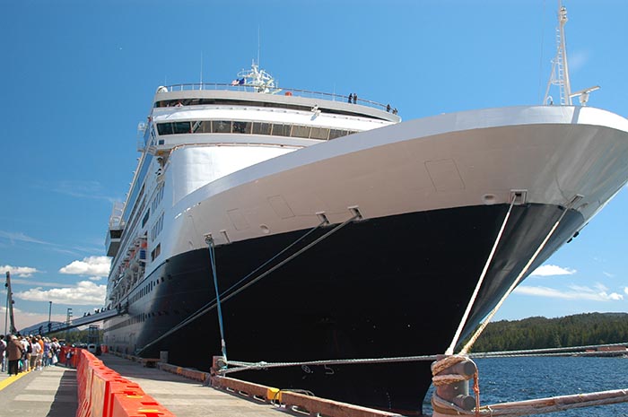 Cruise ship