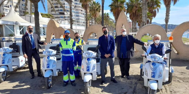 Málaga.- Las playas de la ciudad de Málaga cuentan con cuatro nuevos vehículos eléctricos para la limpieza