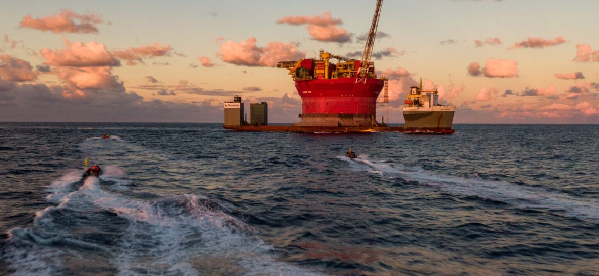 Greenpeace Activists Approach Shell Oil Platform