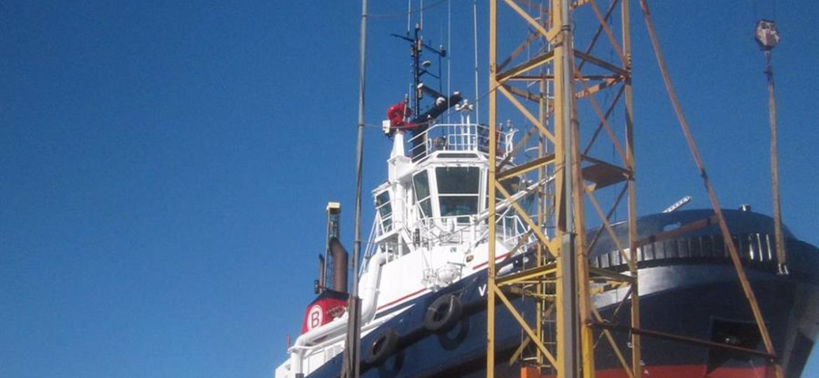 Barco en astilleros (Huelva).