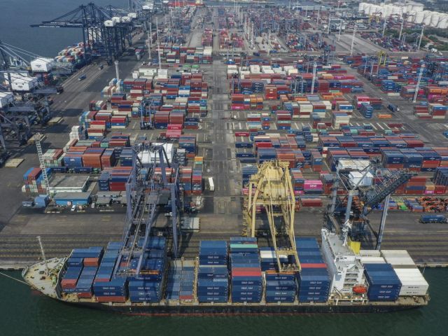 EA5705-INDONESIA-ECONOMY
