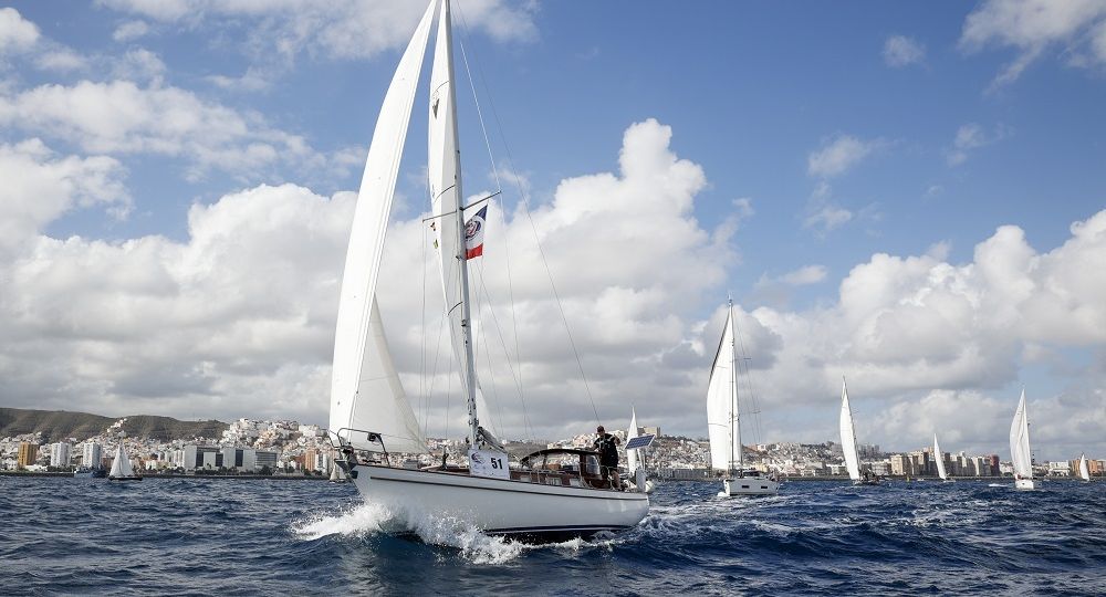 Embarcaciones-de-la-regata-ARC-saliendo-de-Las-Palmas-de-Gran-Canaria_216136809