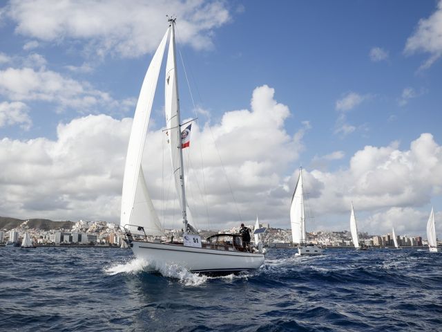 Embarcaciones-de-la-regata-ARC-saliendo-de-Las-Palmas-de-Gran-Canaria_216136809
