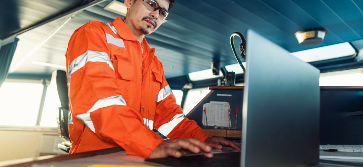 Seafarer_training_and_upskilling_will_be_essential_Shutterstock_DNV-scaled