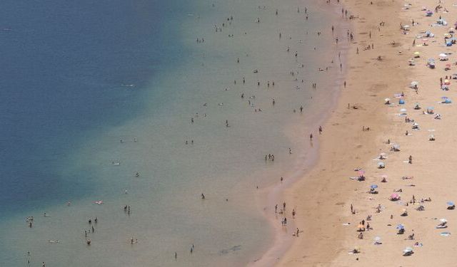 playa-Teresitas-Santa-Cruz-Tenerife_1813029435_189257786_667x375