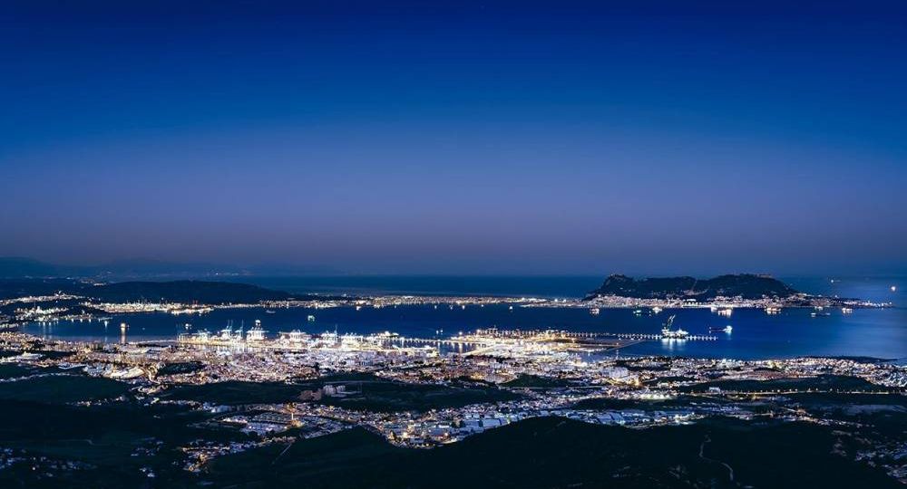 puerto-de-algeciras-nocturna_201-3006957_20231016085313