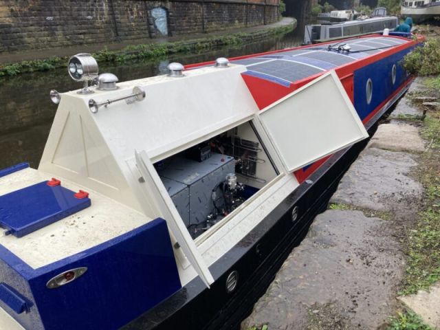 Bramble-Energy-worlds-first-hydrogen-electric-boat-powered-by-a-printed-circuit-board-fuel-cell-800x600-1