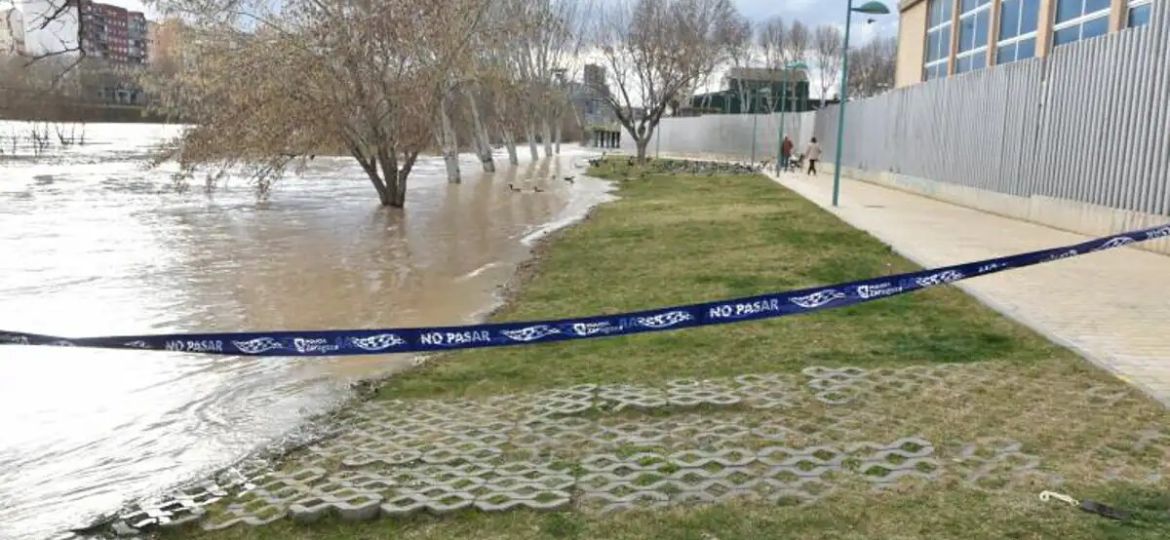 ebro-inundacion-crecida-zaragoza-RHK5zYA8VZoO5lKfob6GYEM-1200x840@diario_abc