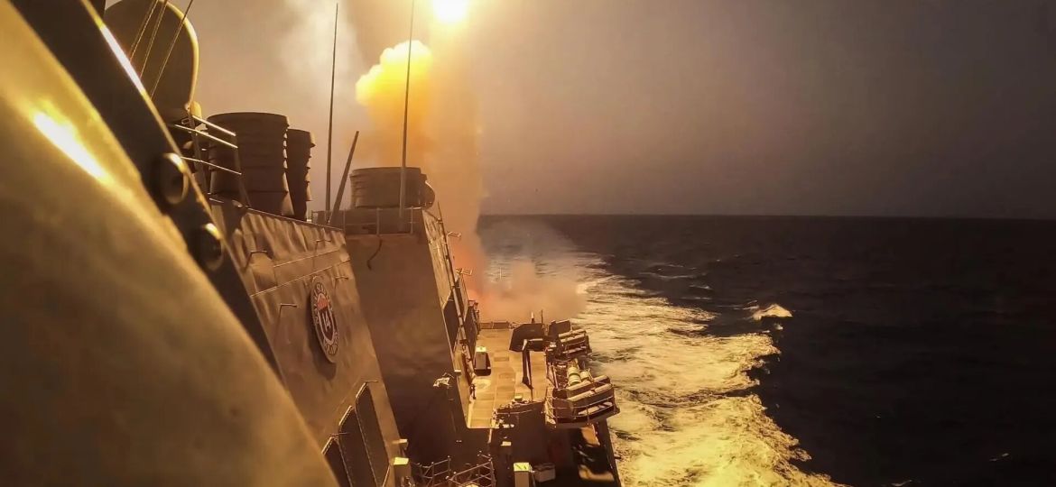 navy-destroyer-uss-carney-red-sea-3265151