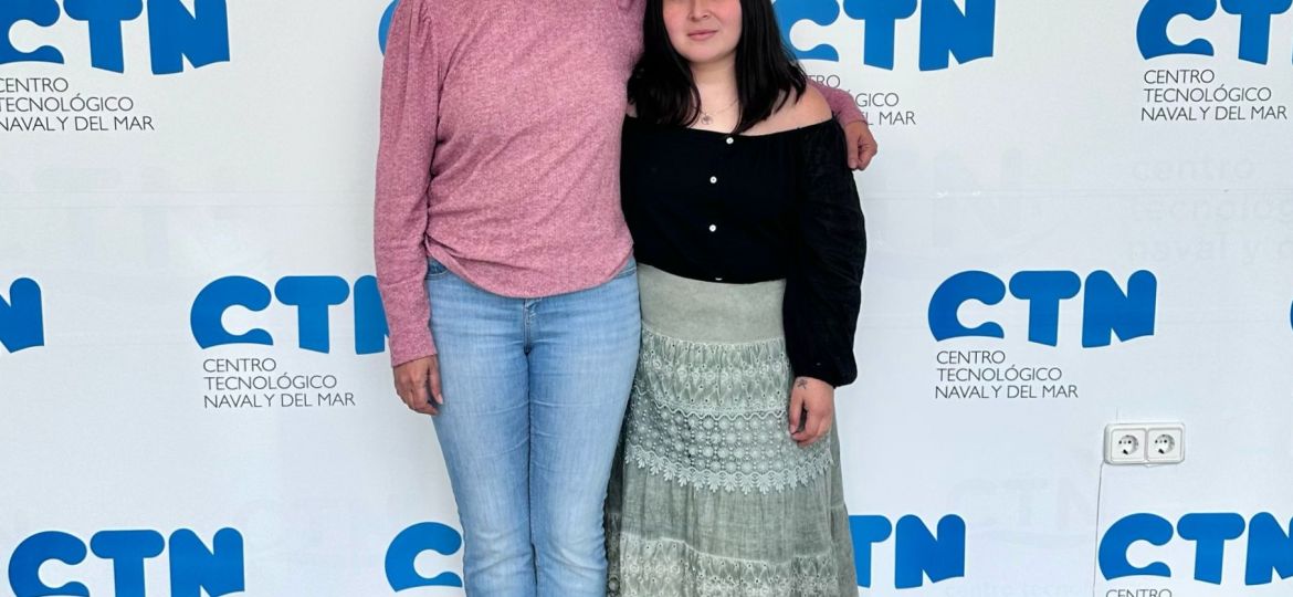 Carmen Garrido y Kelly Coello
