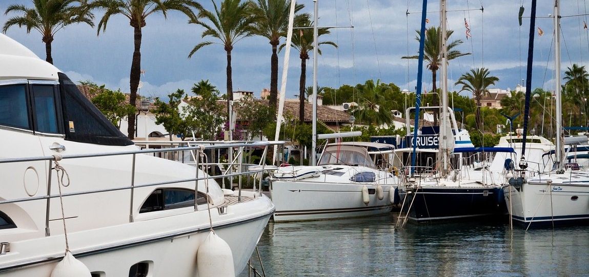 YACHTS