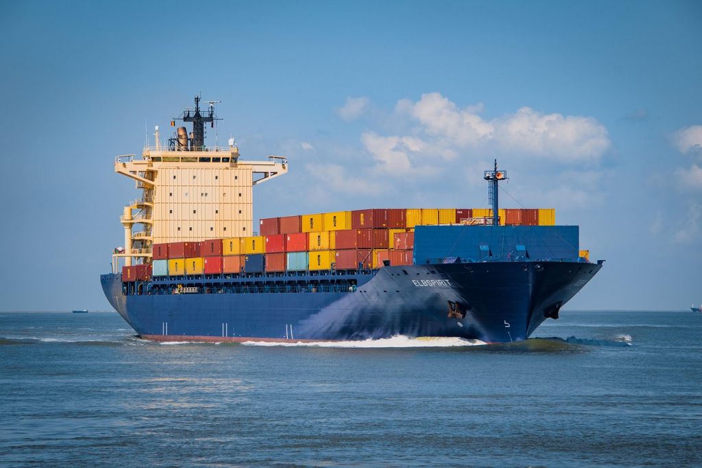 La convergencia entre la Inteligencia Artificial y la Economía Azul define el camino hacia la sostenibilidad en el sector marítimo 4 container ship 6631117 1280