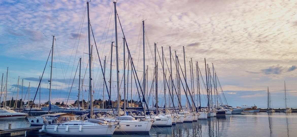 marina-6362348_1920