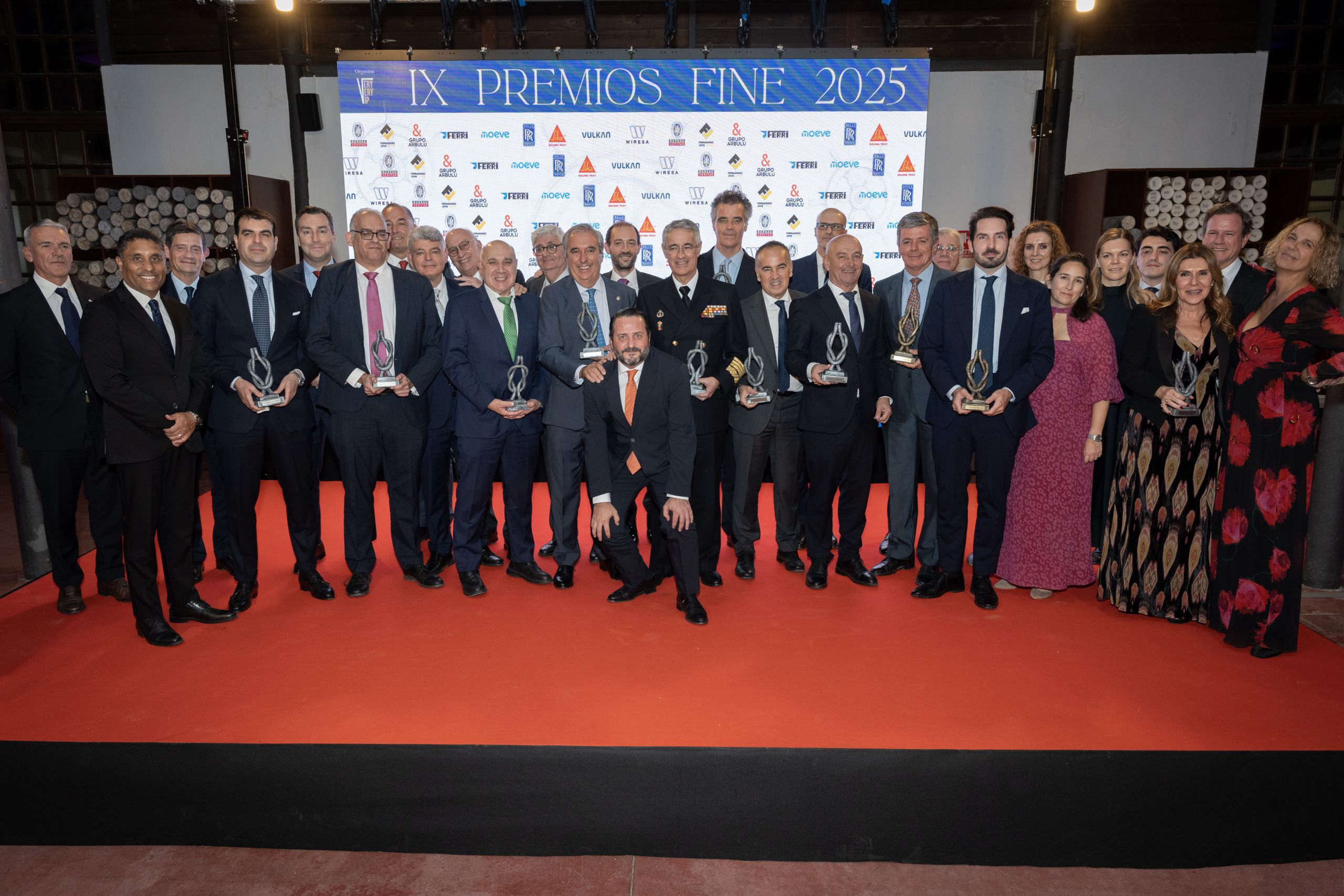 Foto de Familia Premios Fine 2025 scaled