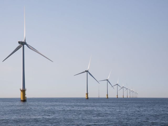 offshore-wind-farm-near-ijmuiden-netherlands