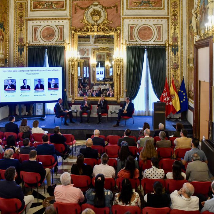 El Clúster Marítimo Español analiza el impacto del conflicto en Oriente Medio en el sector empresarial