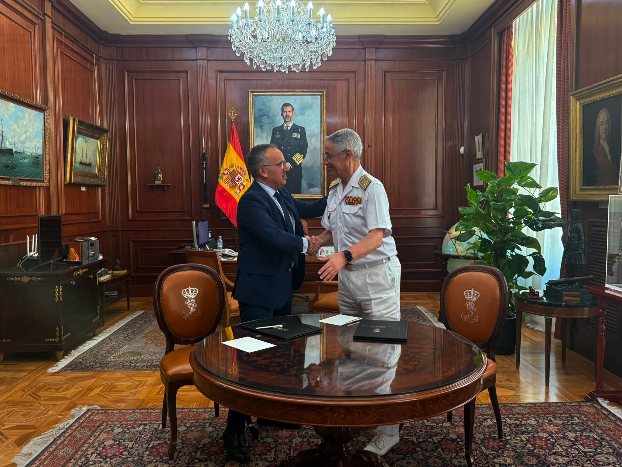 Ghenova colaborara con la Armada Espanola